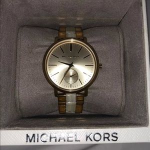 MK WATCH